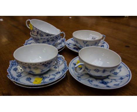 ROYAL COPENHAGEN BLUE/WHITE CUPS + SAUCERS 2+2, 3+4