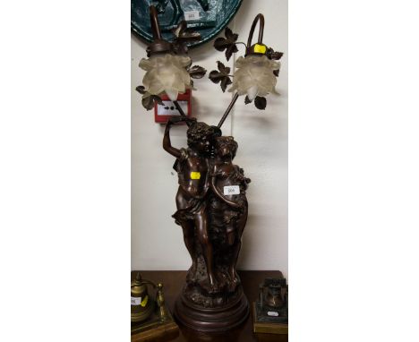 ORNATE TABLE LAMP WITH DOUBLE LIGHT