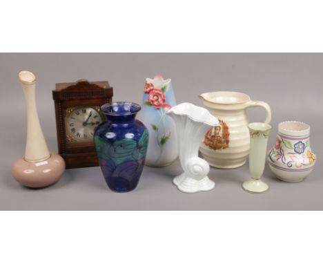 A mixed group to include oak mantel clock, glass vase, Edward VIII commemorative jug etc. 