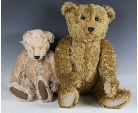 An Atlantic Bears limited edition mohair growler teddy bear, 19/175, height 57cm, together with a Redmoor Bears teddy bear, h