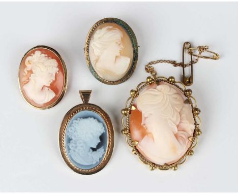 A 9ct gold mounted oval agate cameo pendant brooch, carved as a portrait of a lady, Birmingham 1991, weight 5.4g length 3.6cm