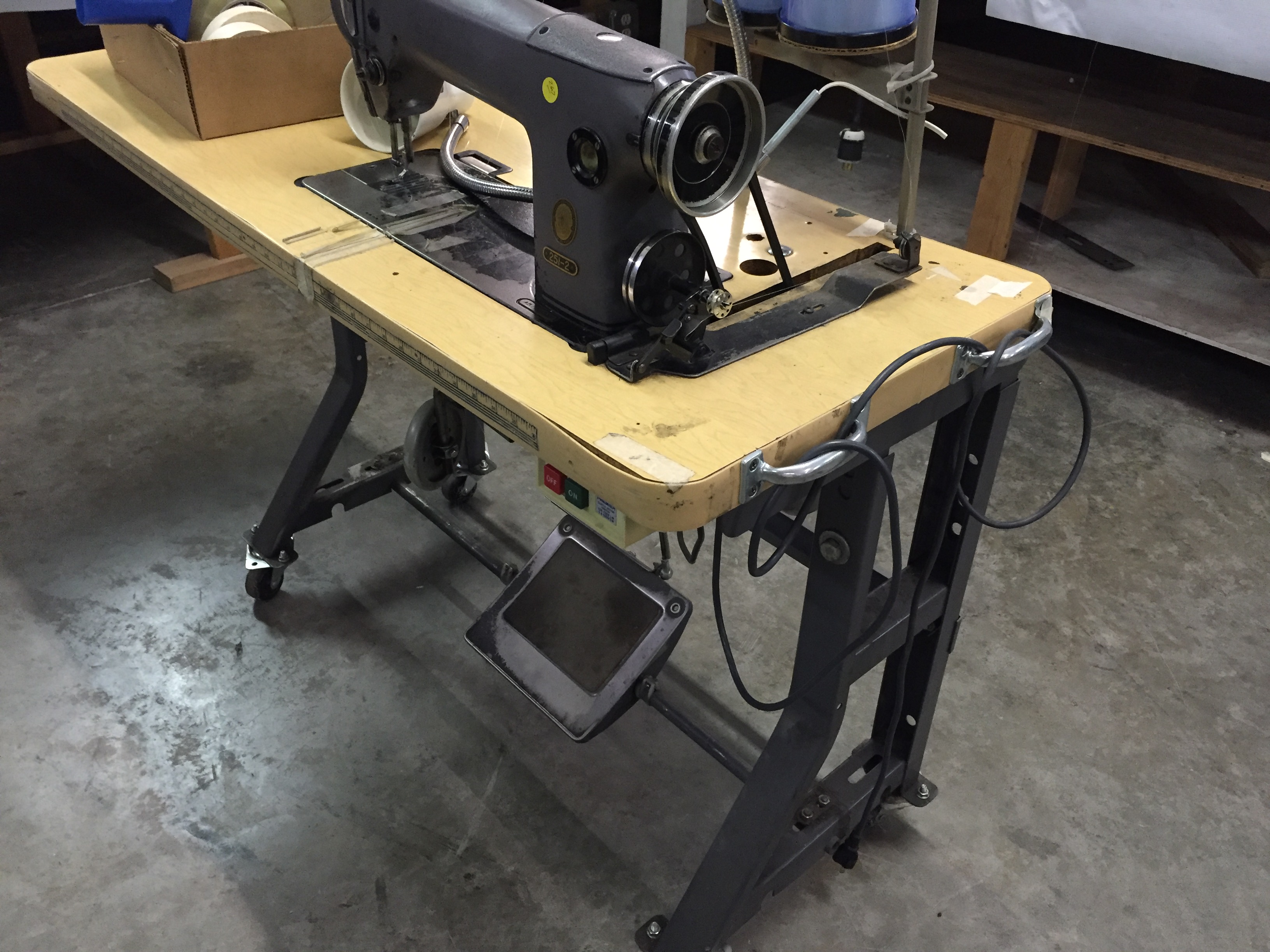 Singer Commercial Sewing Machine with table, M/N 2512