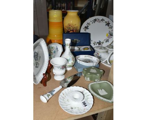 A COLLECTION OF NAMED CERAMICS, comprising an Aynsley 'Orchard Gold' design Dovedale Bouquet vase, a yellow and orange banded