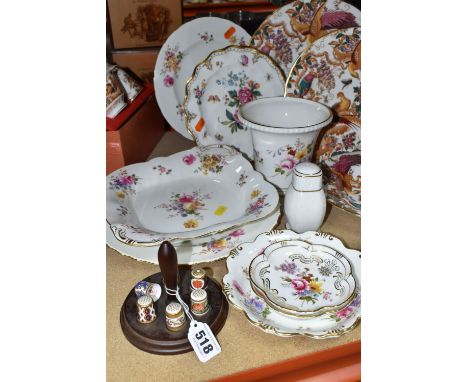 A GROUP OF ROYAL CROWN DERBY DINNER, TEA AND GIFT WARES, comprising a wooden stand holding six different gilt thimbles, seven