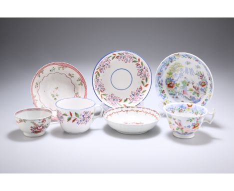 A GROUP OF 18TH AND 19TH CENTURY TEA BOWLS, CUPS AND SAUCERS, Chinese and English. (7)