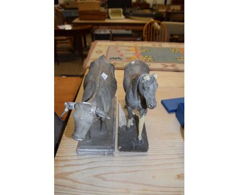 Plasterwork model of a cow and a further  model of a horse (a/f) (2) 