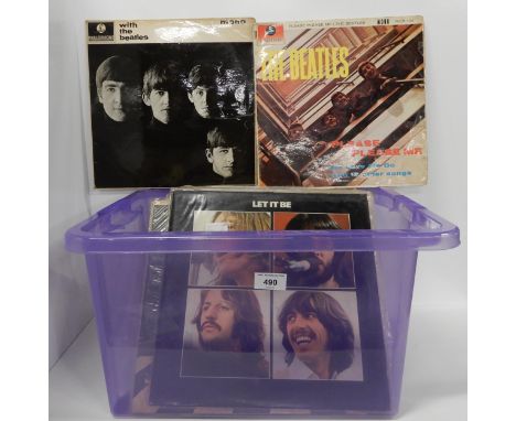 An excellent lot of The Beatles vinyl LP records with early and first edition releases to include Please Please Me, Introduci