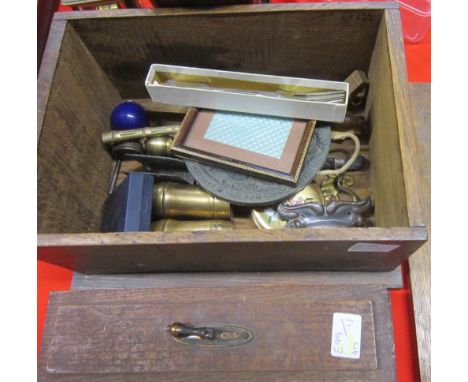 AN OAK BOX & COVER AND A PENCIL BOX & COVER containing assorted collectables including brass salt and pepper, compact, small 