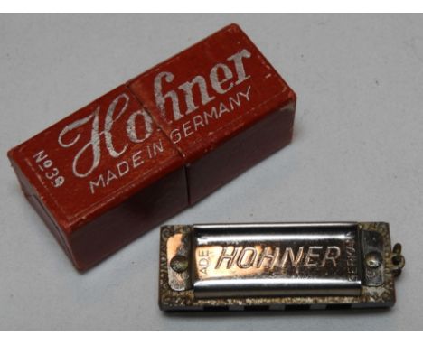 HARMONICA HOHNER NO.39 MINIATURE 1.5' BOX 