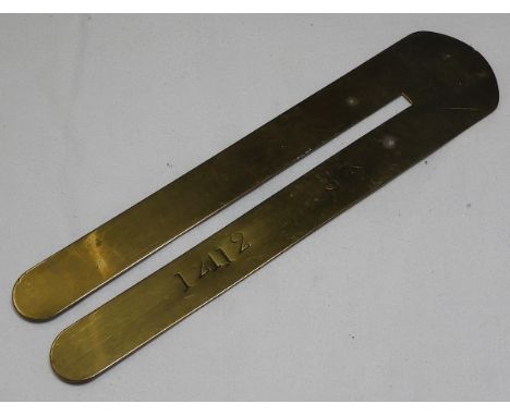 BRASS BUTTON CLEANING PLATE 