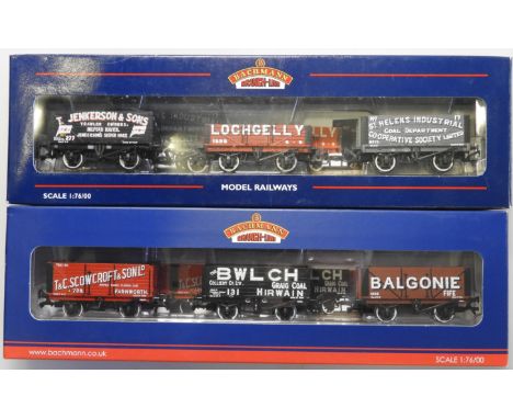 BACHMANN 2 SETS OF 3 PRIVATE OWNERS WAGONS 