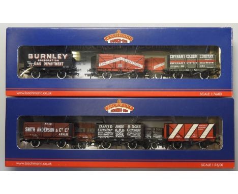 BACHMANN 2 SETS OF 3 PRIVATE OWNERS WAGONS 