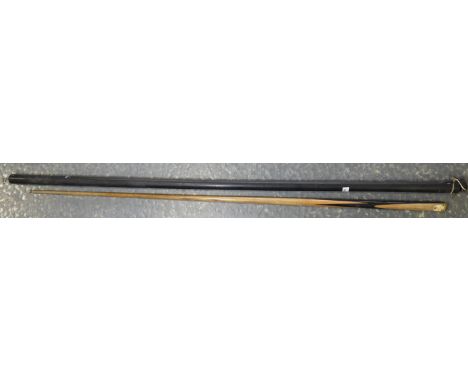 E.J RILEY JOE DAVIS SNOOKER CUE IN CASE 