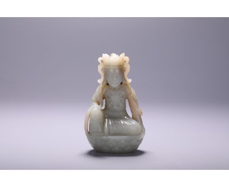 A Chinese jade figure of Guanyin, H 9,5 cm