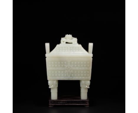 A white jade carving of a rectangular tripod censer, L 13,4 cm - W 8.8 cm - H 17.5 cm - 