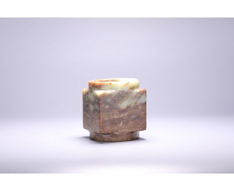 A Chinese russet jade Cong, H 9,7 - L 8 cm