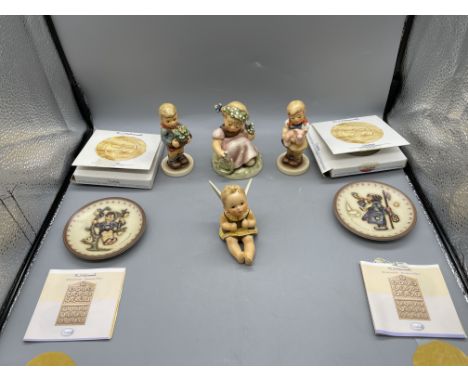 Assorted Goebel to include Two Goebel Hummel Miniature Plates, and Four Goebel Hummel Figurines
Good condition, no damage
