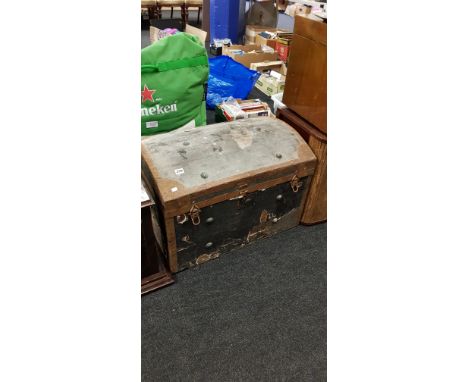 LARGE ANTIQUE TRUNK 