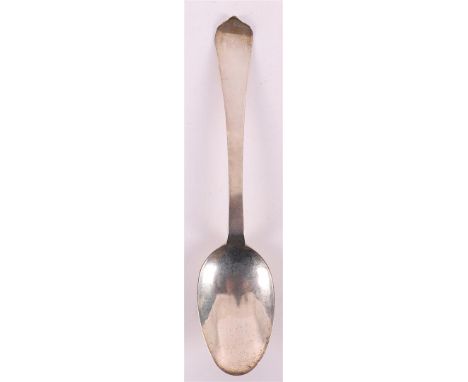 A first grade 925/1000 silver spoon with brace, 18th century, length 20.5 cm (possibly Meppel).