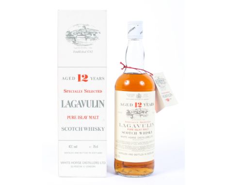 Whisky. Specially Selected Lagavulin Pure Islay Malt Scotch Whisky Aged 12 Years, White Horse Distillers Ltd., 43% 75d Proof 