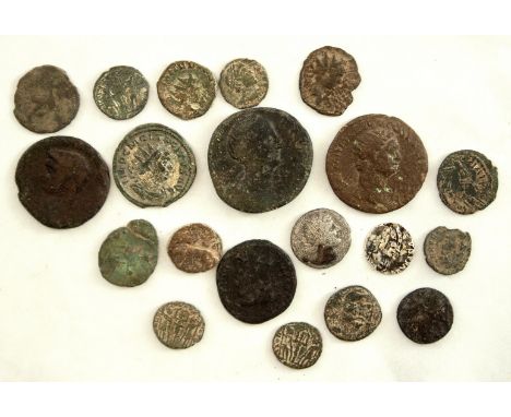 Roman coin group including a Julius Caesar denarius, Tactitus antoninianus, a clipped silver siliqua, Faustina sestertius, Do