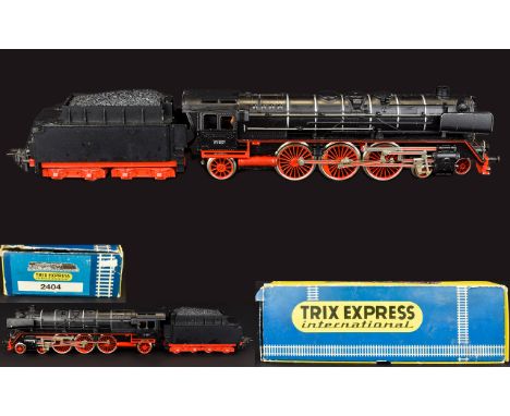 Trix Express International 2404 DB 4-6-2 - HO Scale Class 01001 Locomotive and Tender. In Excellent Condition with Original B