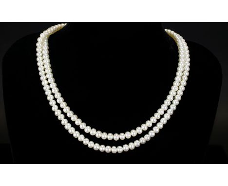 A Twin Row Pearl Necklace with a 9ct Gold Clasp.