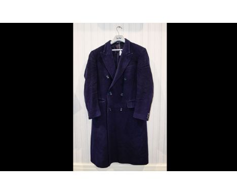 Ede and Ravenscroft 'Court Taylors' Gents Full Length Cashmere Coat, Made in England. Fully lined in polysatin with back slit