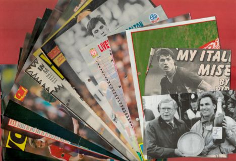 Football Collection of 16 Magazine pages / Cuttings approx size 10 x 8, Includes Neil Warnock, Colin Cooper, Pat Nevin, David
