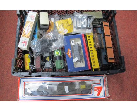 Sixteen Plus Items of 'OO' Gauge/4mm Unboxed Rolling Stock, open wagons, box vans, brake van, tank wagons, etc, of interest a