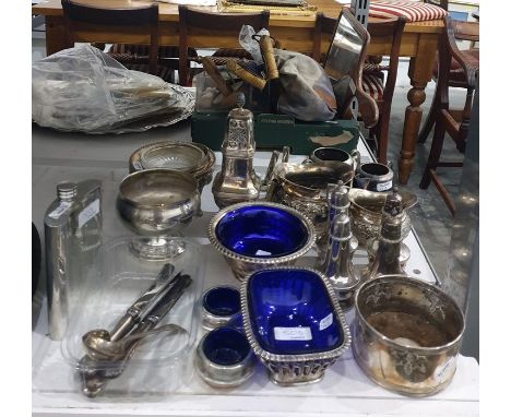 Quantity of assorted electroplated items to include embossed cream jug and sugar bowl, a sugar sifter, salts and peppers, pew