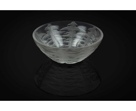 A Lalique Pissenlit pattern bowl decorated with ferns, stamped R. Lalique, 13cm diameter, 5cm high