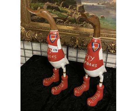 PAIR WOOD ARSENAL DUCKS
