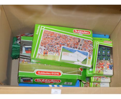 BOX WITH VARIOUS SUBBUTEO SETS     