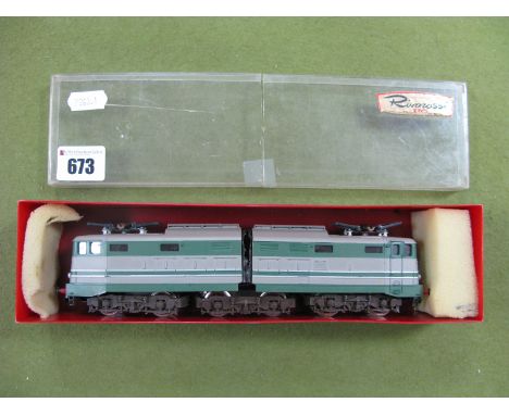 Rivarossi "HO" Gauge Ref 11449 Class 645.045 Twin Pantograph Electric Locomotive, of the Italian FS Railway, boxed, good cond