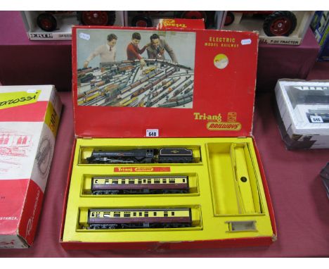 Triang OO Gauge/4mm Boxed Train Set, comprising 4-6-2 "Princess Elizabeth" and tender BR black R/No 46205, plus two coaches, 