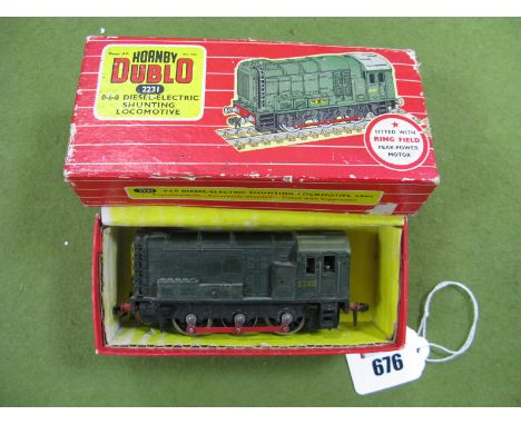 Hornby Dublo 4mm Ref 2231 Two Rail 0-6-0 Diesel Electric Shunting Locomotive, BR green R/No D3302, boxed, condition good, box