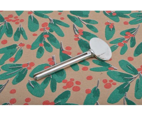 The pefect gift for the person who has got everything, A modern silver toothpaste squeezing key from Asprey, 7.8 cm and 25.3g