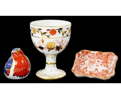 A ROYAL CROWN DERBY PORCELAIN 'ASIAN ROSE' PATTERN GOBLET, 12CM H,PRINTED MARK , A ROYAL CROWN DERBY ROBIN PAPERWEIGHT, GILT 