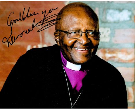 Desmond Tutu signed 10x8 colour photo. Desmond Mpilo Tutu OMSG CH GCStJ (7 October 1931 - 26 December 2021) was a South Afric