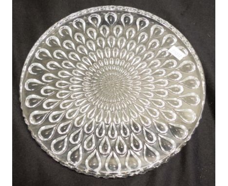 Baccarat round cake plate / trivet with rain drop design, width approx 23cm, model "GOUTTE D'EAU" , sticker attached