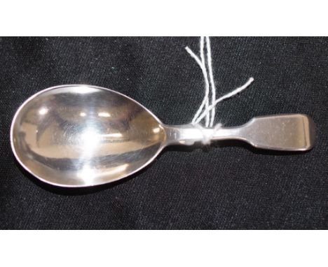 Victorian sterling silver caddy spoon London 1850, maker Robert Wallis, weight 15grams approx).