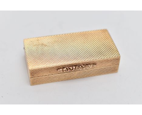 A 9CT GOLD SNUFF BOX, rectangular hinged box with an engine turned pattern, hallmarked 9ct London 1971, approximate dimension