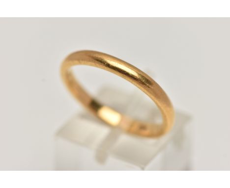 A YELLOW METAL BAND RING, polished thin band, approximate band width 2.7mm, stamped 22ct, ring size Q 1/2, approximate gross 