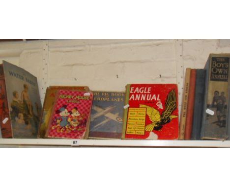 Shelf of vintage children's annuals inc. a Mickey Mouse Annual (1944), Chums, Eagle, Boy's Own etc.