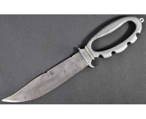 A WWI First World War period presumed British trench fighting knife / dagger. Aluminium handled, in an oval shape, with a sha
