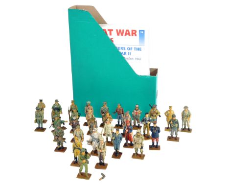 A large collection of x25 assorted Del Prado made WWI First World War and WWII Second World War model soldiers. The highly de