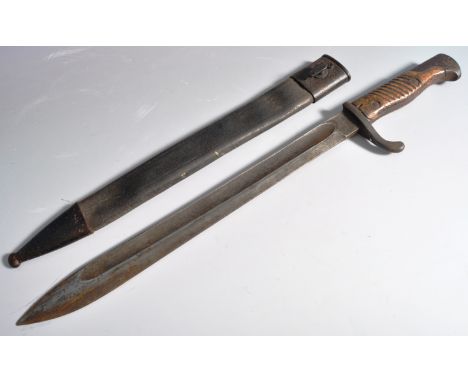 An original WWI First World War Imperial German Army model 98 / 05 Mauser rifle butcher bayonet. Hooked pommel with ribbed wo