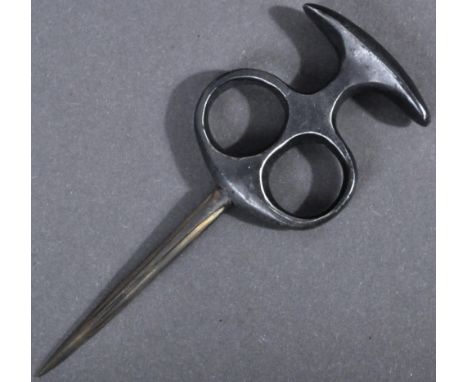 An original WWI First World War circa 1915 British Robbins of Dudley type trench combat knife / push dagger. The cruciform bl