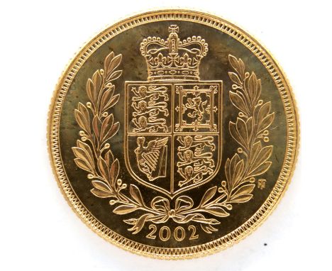 2002 gold sovereign of Elizabeth II. P&amp;P Group 1 (£14+VAT for the first lot and £1+VAT for subsequent lots) 